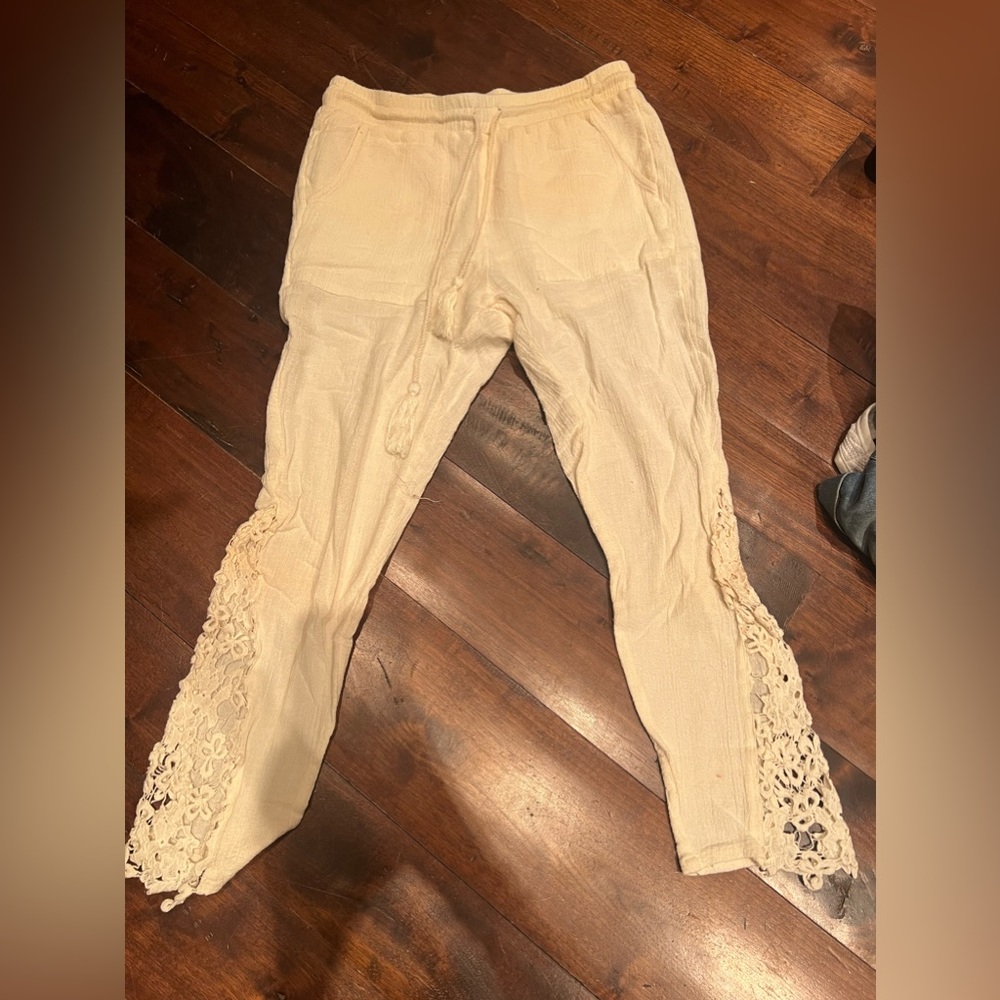 Billabong size small beachy pants